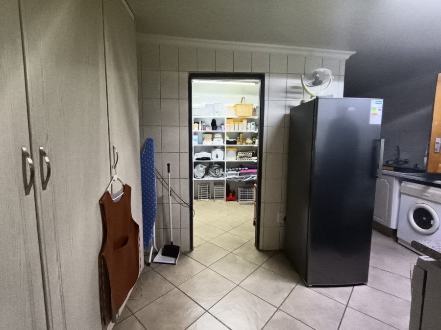 4 Bedroom Property for Sale in Mooinooi North West